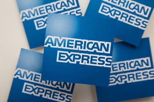 American Express Global Business Travel становится публичной компанией