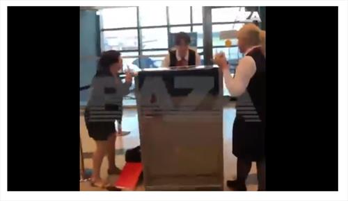 «Победа» прокомментировала видео с женщиной, умоляющей пустить ее на рейс