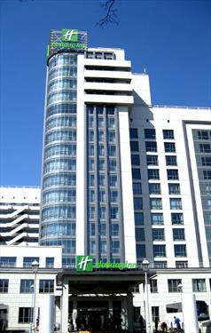 Снова досталось гостинице Holiday Inn –