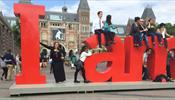 В Амстердаме предлагают избавиться от модной фразы