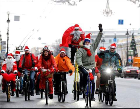 Вело-Деды Морозы и Вело-Снегурочки