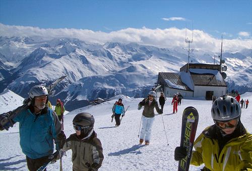 Давос начинает зимний сезон с бесплатными ски-пасами