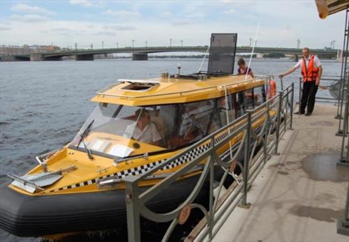 В С-Петербурге снова появится водное такси