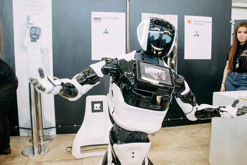 В С-Петербурге работает рекордно большая выставка роботов