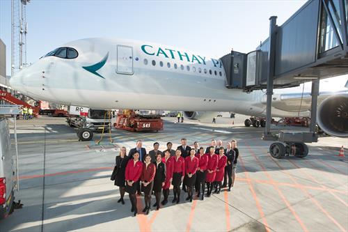 Cathay Pacific вас записывает