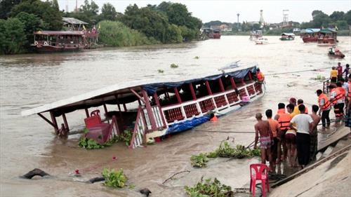Возле Аютхайи в Таиланде погибли туристы
