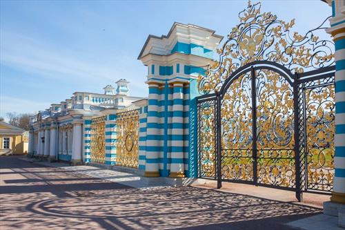 Музеи-заповедники под С-Петербургом в финансовой «дыре» - им рекомендуют повышение цен