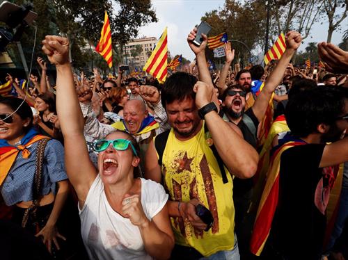 Каталония - все уволены