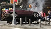 Автомобиль на бешеной скорости атаковал людей на Таймс-сквер