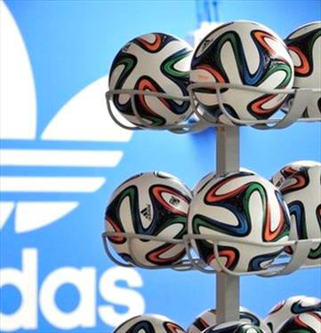 Adidas посчитали пособником секс-туризма