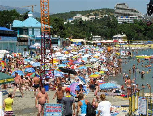 Опять южный негаттив - пляжи Алушты затопило фекалиями