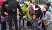 Корейский турист попал под велосипед на Дворцовой