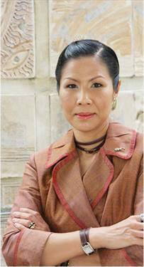 Дочка магнатов – новый министр по туризму Таиланда