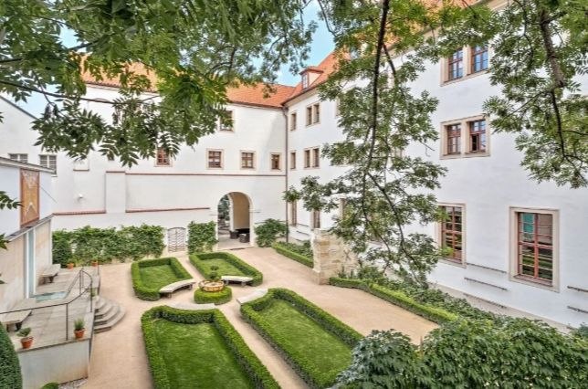 Чем меньше отелей, тем лучше?